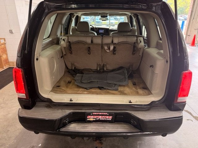 2004 Cadillac Escalade Base