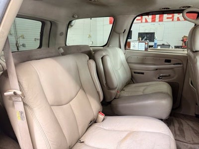 2004 Cadillac Escalade Base