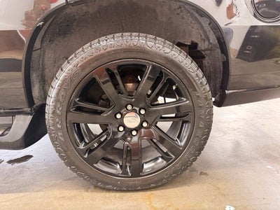 2004 Cadillac Escalade Base