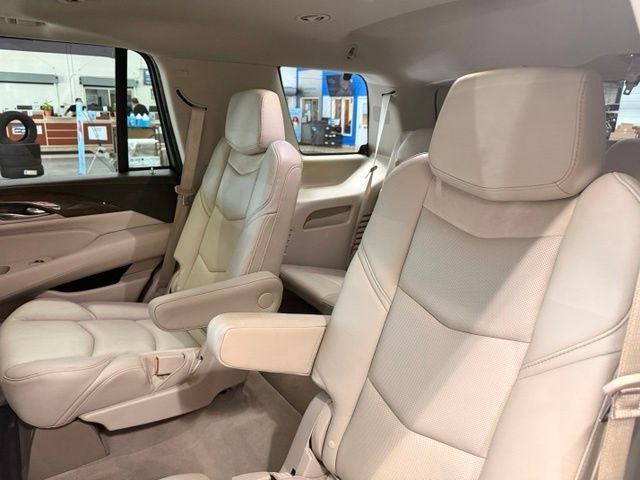 2018 Cadillac Escalade Luxury