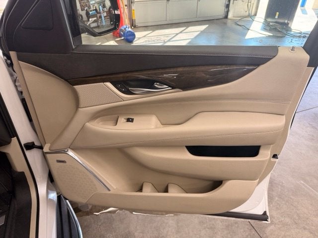 2018 Cadillac Escalade Luxury