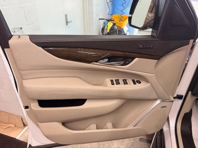 2018 Cadillac Escalade Luxury