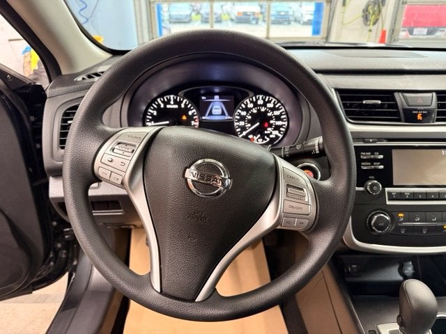 2016 Nissan Altima 2.5 S w/ Bluetooth
