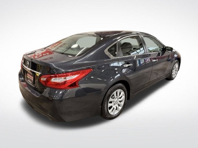 2016 Nissan Altima 2.5 S w/ Bluetooth