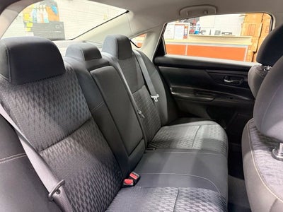 2016 Nissan Altima 2.5 S w/ Bluetooth
