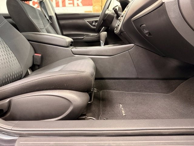 2016 Nissan Altima 2.5 S w/ Bluetooth