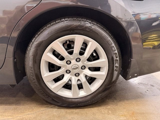 2016 Nissan Altima 2.5 S w/ Bluetooth