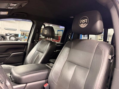 2019 Nissan Titan SV 5.6L V8 w/ NAVIGATION