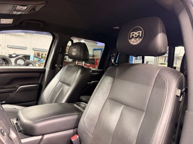 2019 Nissan Titan SV 5.6L V8 w/ NAVIGATION