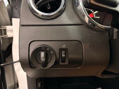 2008 Ford Mustang V6 Deluxe