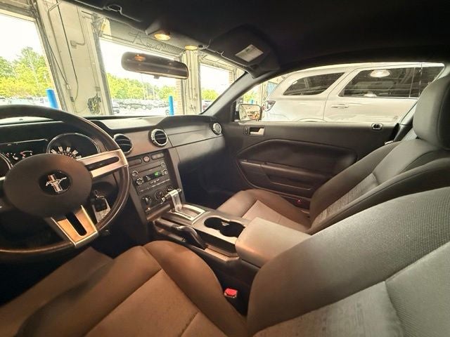 2008 Ford Mustang V6 Deluxe