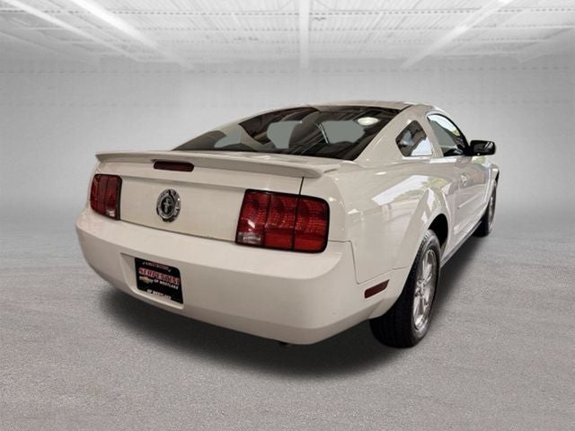2008 Ford Mustang V6 Deluxe