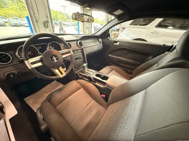 2008 Ford Mustang V6 Deluxe