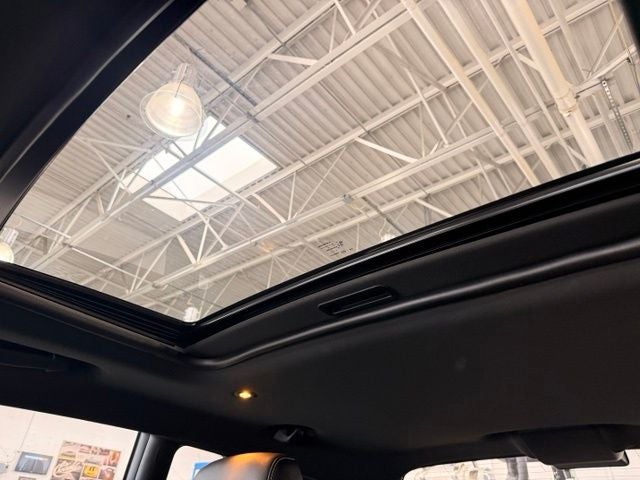 2016 Dodge Challenger SRT Hellcat W/ SUNROOF