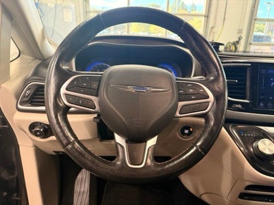 2017 Chrysler Pacifica Touring L Plus