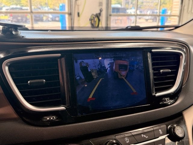 2017 Chrysler Pacifica Touring L Plus