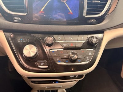 2017 Chrysler Pacifica Touring L Plus