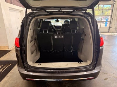 2017 Chrysler Pacifica Touring L Plus