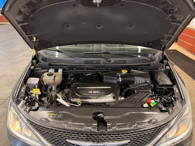 2017 Chrysler Pacifica Touring L Plus