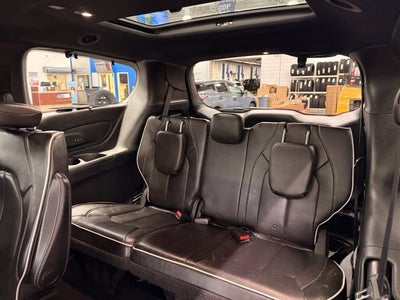 2019 Chrysler Pacifica Limited 1 OWNER w/ COOLED SEATS