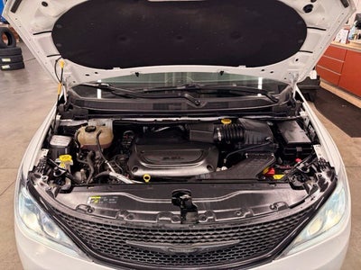 2019 Chrysler Pacifica Limited 1 OWNER w/ COOLED SEATS