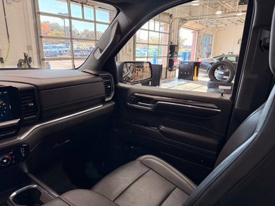2024 Chevrolet Silverado 1500 LTZ 5.3L V8 w/ BLIND ZONE ALERT