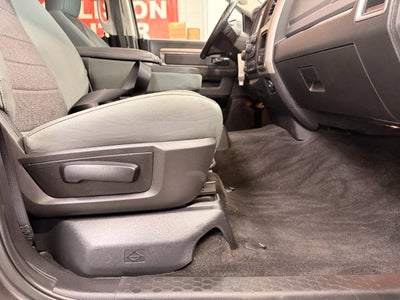 2017 RAM 1500 Big Horn HEMI w/ Htd Seats