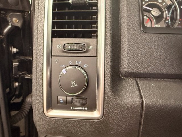 2017 RAM 2500 Laramie Longhorn w/ Htd Steering Wheel