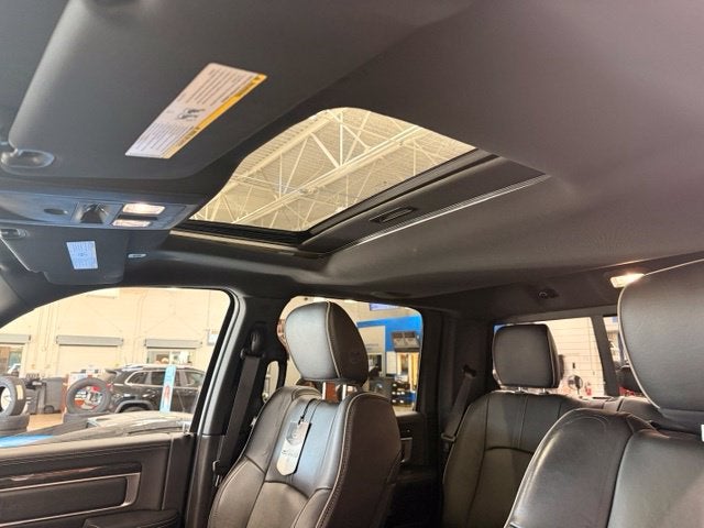 2017 RAM 2500 Laramie Longhorn w/ Htd Steering Wheel