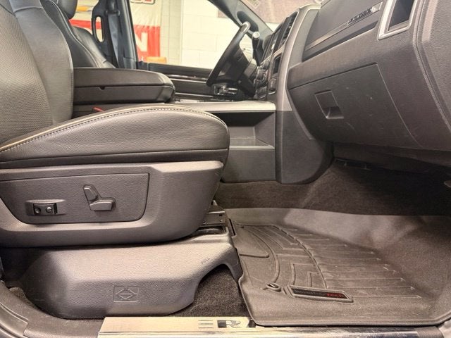 2017 RAM 2500 Laramie Longhorn w/ Htd Steering Wheel
