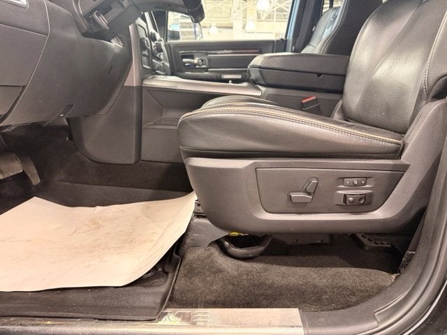 2017 RAM 2500 Laramie Longhorn w/ Htd Steering Wheel