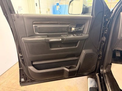 2017 RAM 2500 Laramie Longhorn w/ Htd Steering Wheel