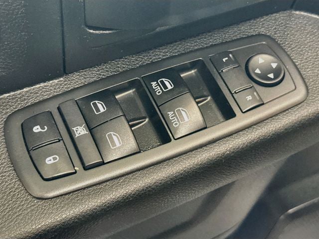 2018 RAM 2500 Tradesman w/ 6.4L Hemi V8