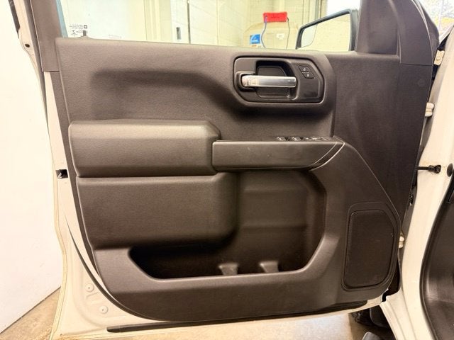 2021 Chevrolet Silverado 1500 Custom Trail Boss V8 w/ REMOTE START