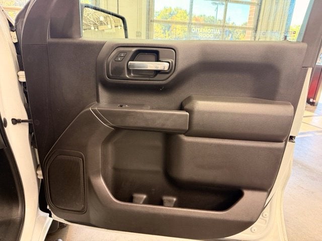 2021 Chevrolet Silverado 1500 Custom Trail Boss V8 w/ REMOTE START