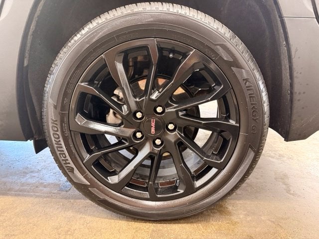 2024 GMC Terrain SLT AWD w/ Surround Camera