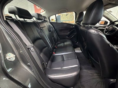 2018 Mazda Mazda3 Touring w/ Collision Alert