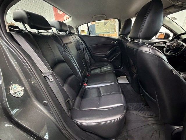 2018 Mazda Mazda3 Touring w/ Collision Alert