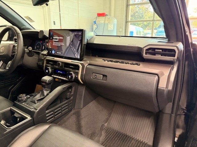 2024 Toyota Tacoma TRD Off-Road w/ BLIND SPOT ALERT