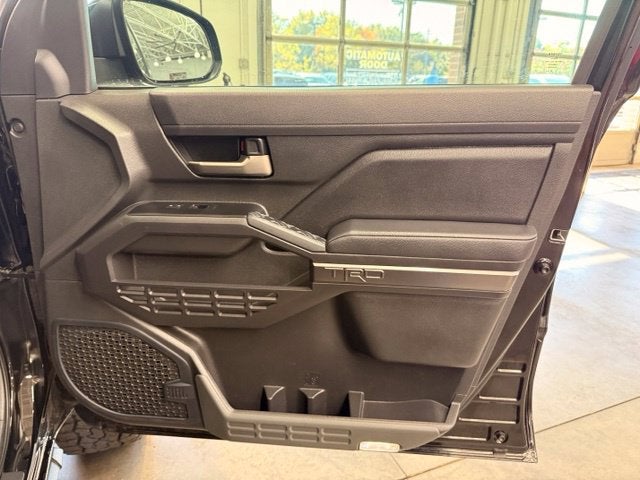 2024 Toyota Tacoma TRD Off-Road w/ BLIND SPOT ALERT