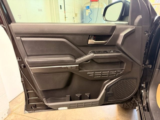2024 Toyota Tacoma TRD Off-Road w/ BLIND SPOT ALERT