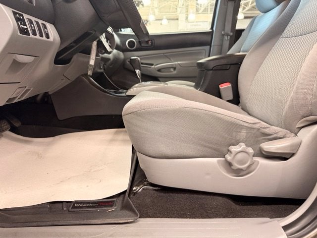 2014 Toyota Tacoma Base V6 w/ BACKUP CAM