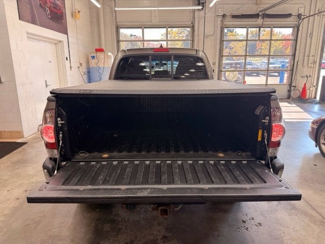 2014 Toyota Tacoma Base V6 w/ BACKUP CAM