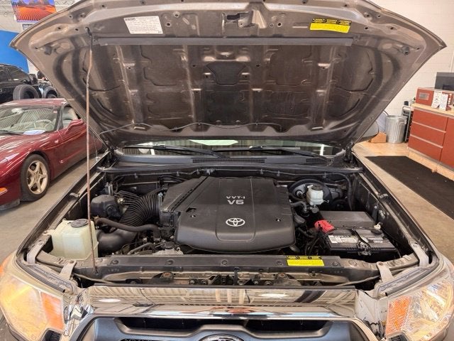 2014 Toyota Tacoma Base V6 w/ BACKUP CAM