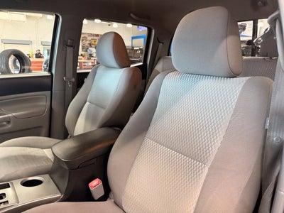2014 Toyota Tacoma Base V6 w/ BACKUP CAM