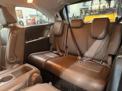 2021 Honda Odyssey Touring W/ POWER SLIDING DOORS