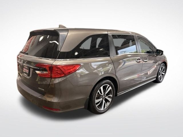 2021 Honda Odyssey Touring W/ POWER SLIDING DOORS