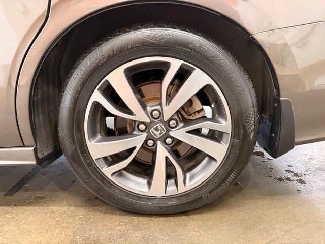 2021 Honda Odyssey Touring W/ POWER SLIDING DOORS