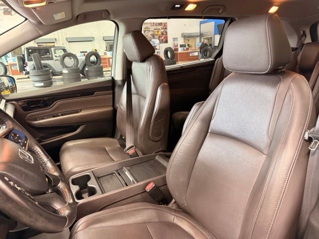 2021 Honda Odyssey Touring W/ POWER SLIDING DOORS