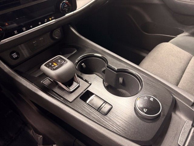 2024 Nissan Rogue SV AWD w/ Collision Alert